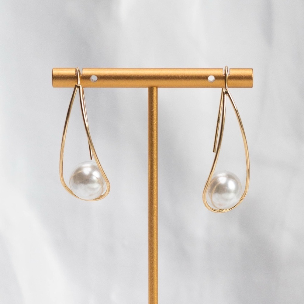 ✨Zara Isla Pearl Drop Earrings - Picture 5 of 6